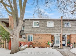 105 Dovedale Dr #2, Whitby, ON L1N 1Z7
