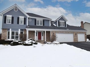 887 Sterling Ave, Geneva, IL 60134