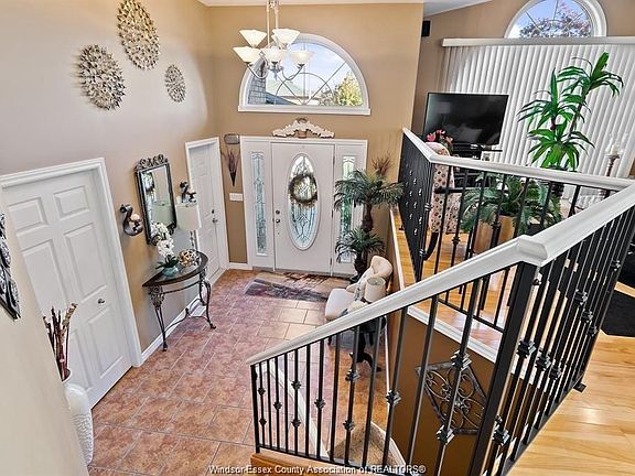 3rd image of 152 Pierella Dr