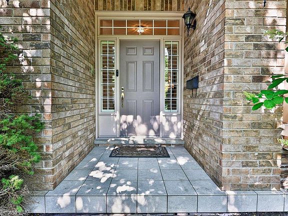 4th image of 1092 Crofton Way