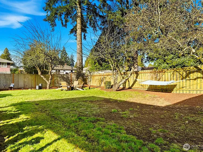 11815 20th Ave SW — Photo 26