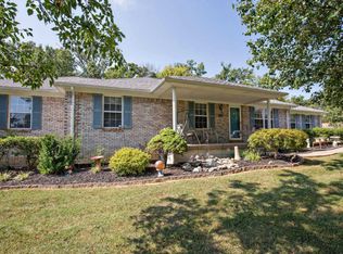 300 E Lakeview Dr, Mt Washington, KY 40047