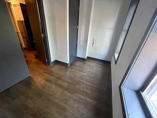 Rented by Delmark Realty LLC | media 24