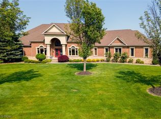 3925 Albany Ct, Canfield, OH