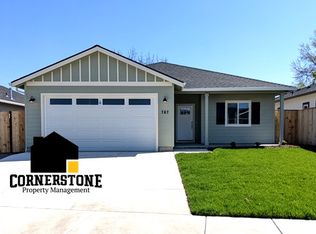 767 Sydney Ct, Central Point, OR 97502