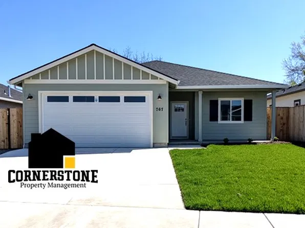 767 Sydney Ct, Central Point, OR 97502