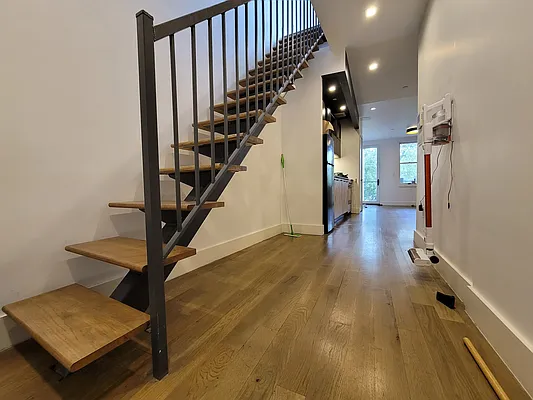 Rented by Lodger Corp | media 15