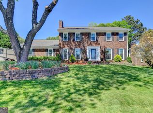 1238 Summit Chase Dr, Snellville, GA