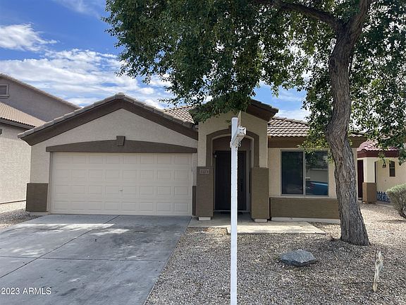 5th image of 2215 W Vineyard Plains Dr
