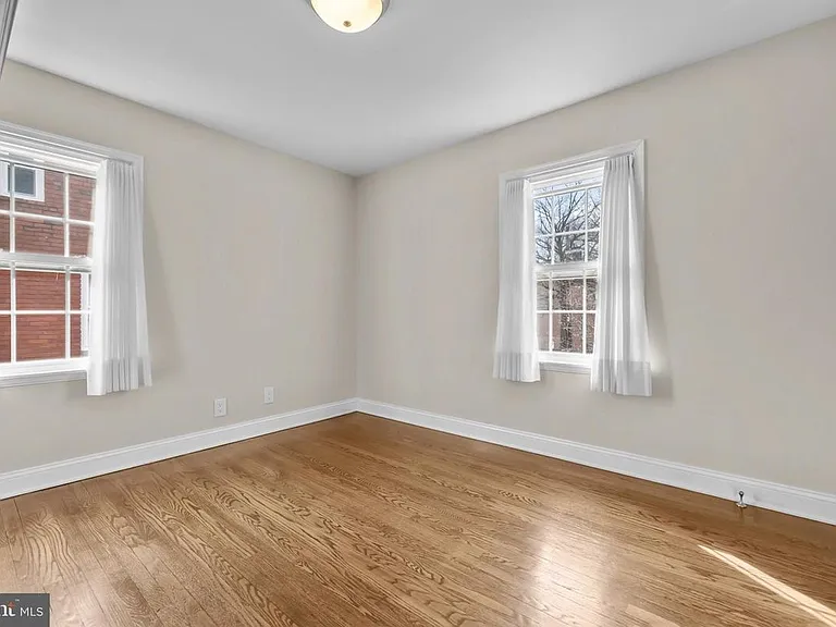 311 S Wayne St — Photo 21