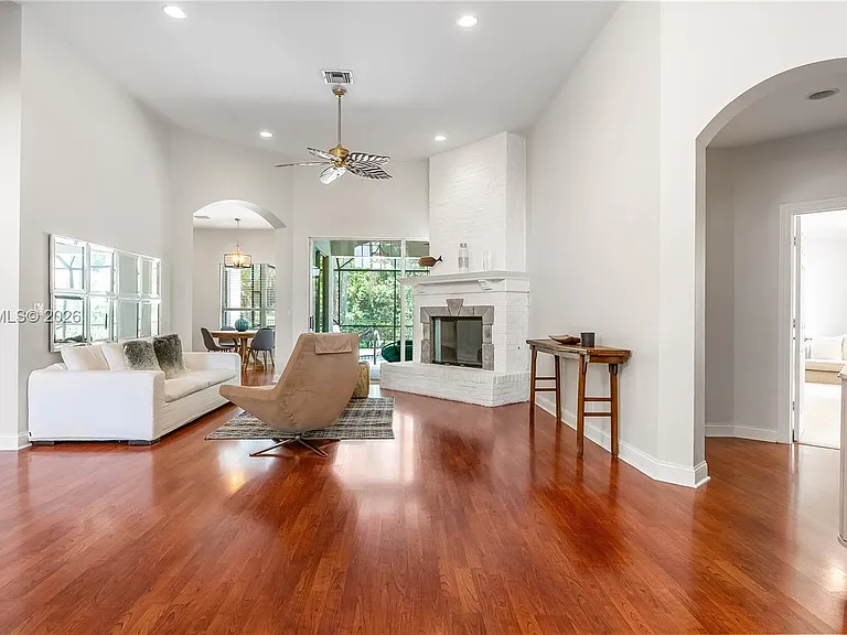 11859 Sanbourn Ct — Photo 4