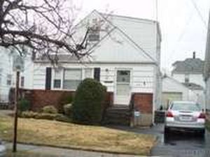 25 Poplar St, West Hempstead, NY, 11552