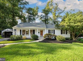 12114 Whippoorwill Ln, Rockville, MD 20852