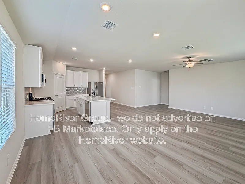 4 bed, 3.0 bath, 2059 sqft, $2,650 — Photo 3