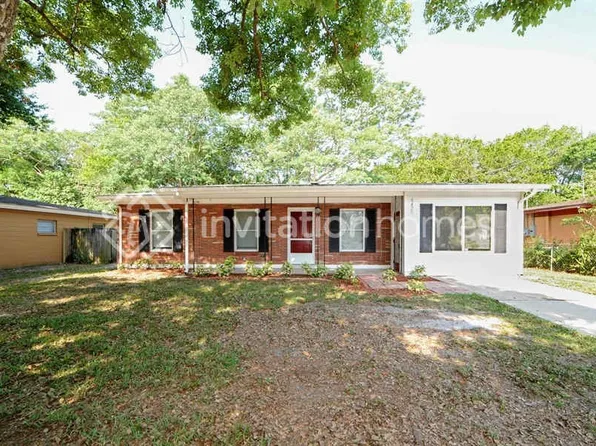 8420 Tupelo Dr, Tampa, FL 33637