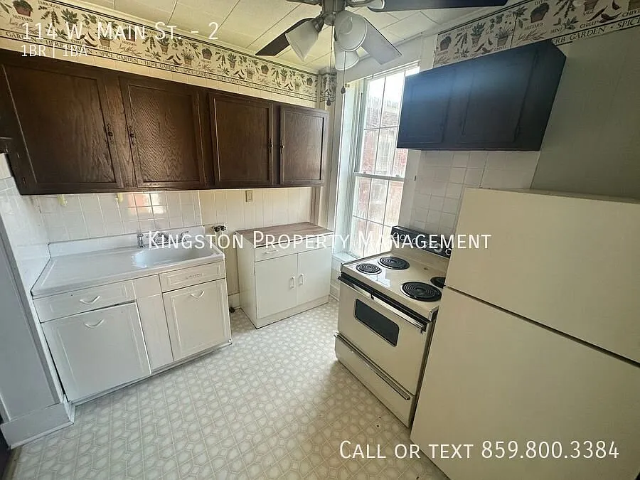 Historic Downtown Carlisle 1 Bedroom First-Floor Apartment — Photo 2