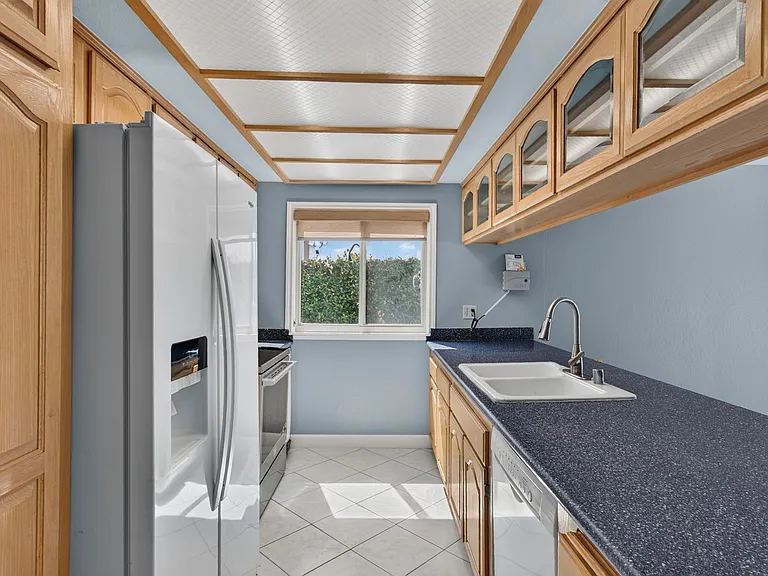 2372 Apple Tree Dr — Photo 6