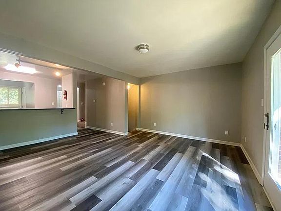 4th image of 1005 W Cascade Ave #1005