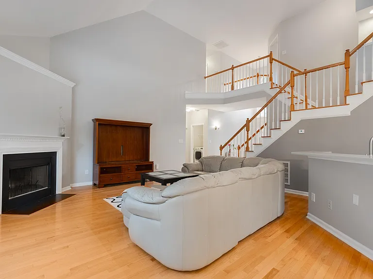 610 Park York Ln — Photo 11