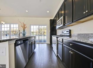 43 Iron Gate Rd, Sicklerville, NJ 08081