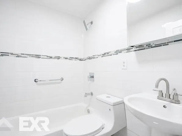 187 Cooper Avenue image 6 of 12