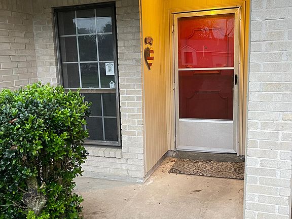 2nd image of 9314 Golden Wood Ln