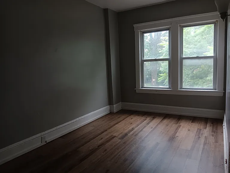 10013 Madison Ave — Photo 7
