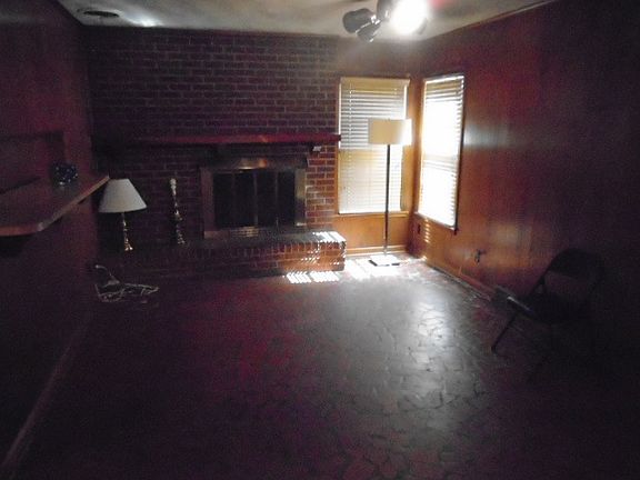 4th image of 4616 Dunn Ave