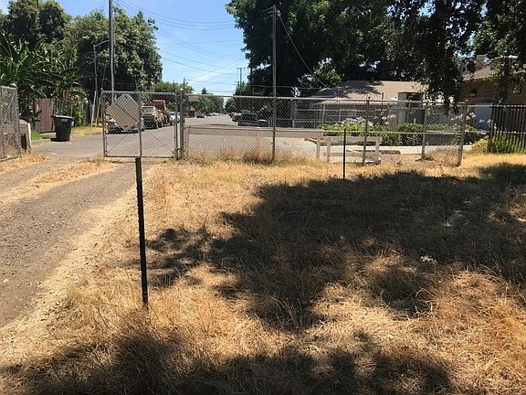 2nd image of 6012 37th St