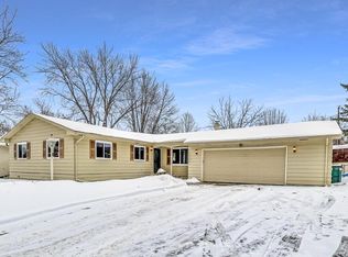 4290 Sandstone Dr, Eagan, MN 55122