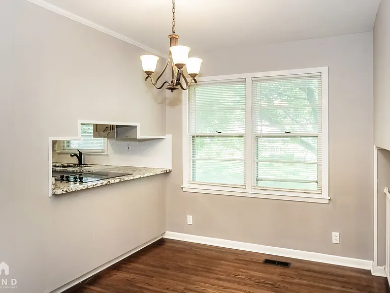 1003 Heard Ct SE — Photo 7