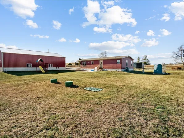 1803 61st St, Garrison, IA 52229