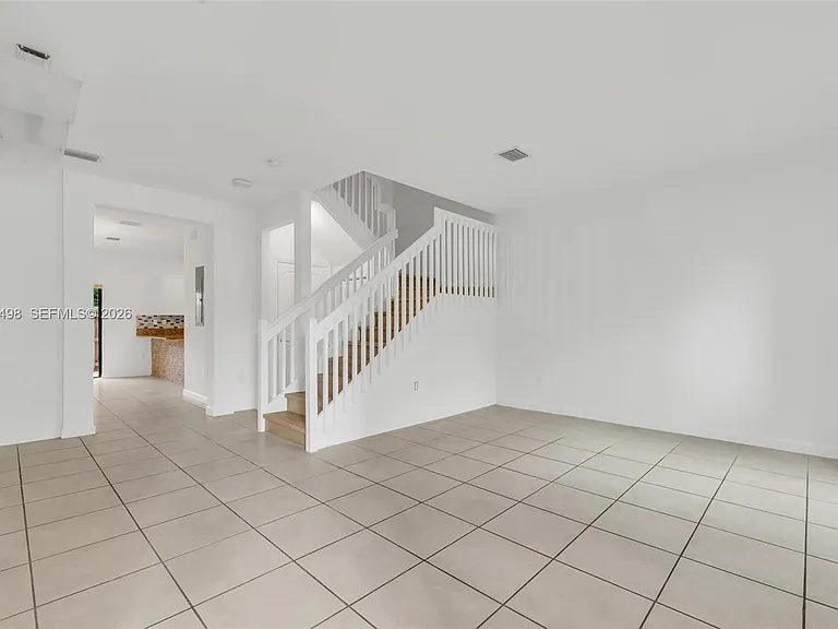 582 NE 207th St #582 — Photo 4