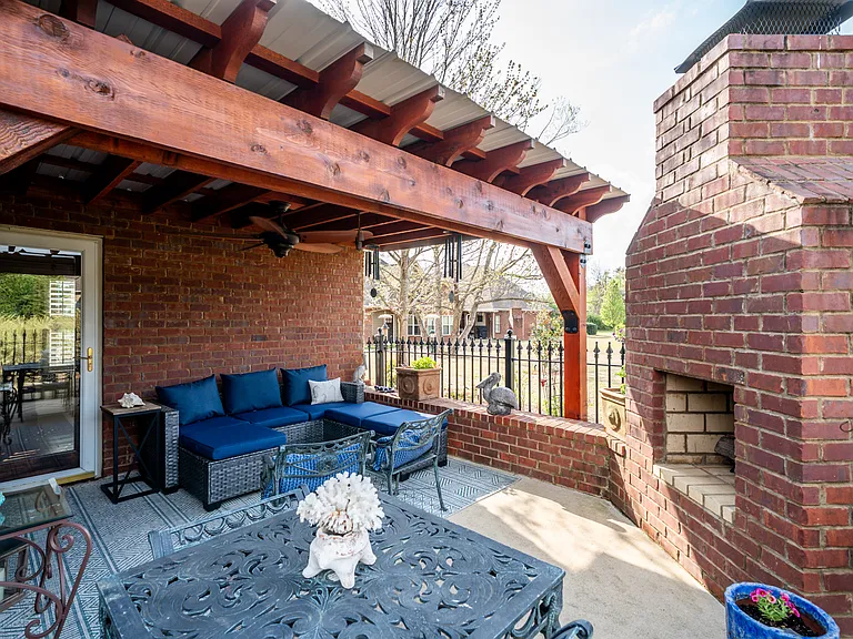 1702 Stonebridge Rd — Photo 41