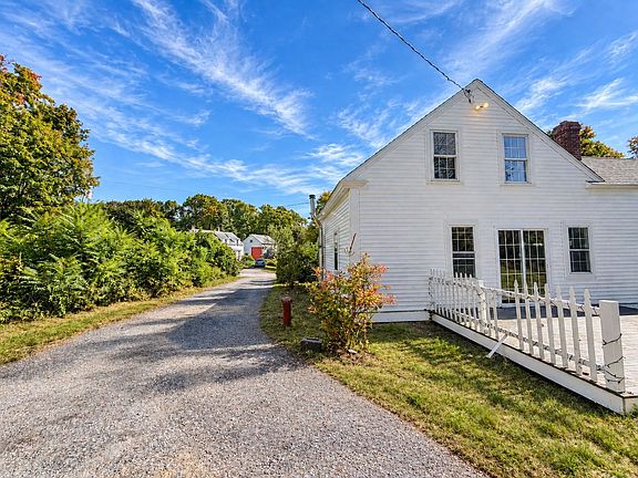 3rd image of 137 Damon Rd