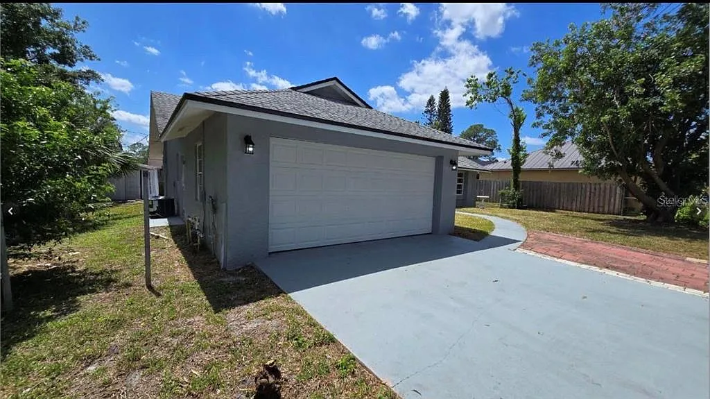 3 bed, 2.0 bath, 1344 sqft, $1,950 — Photo 4