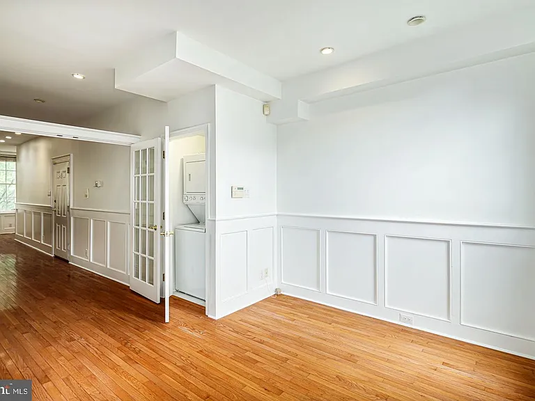 632 Pine St #2 — Photo 11