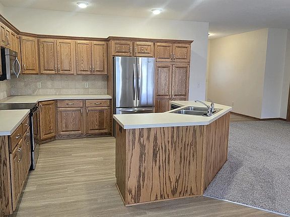 2nd image of 520 & 522 Clay St #522