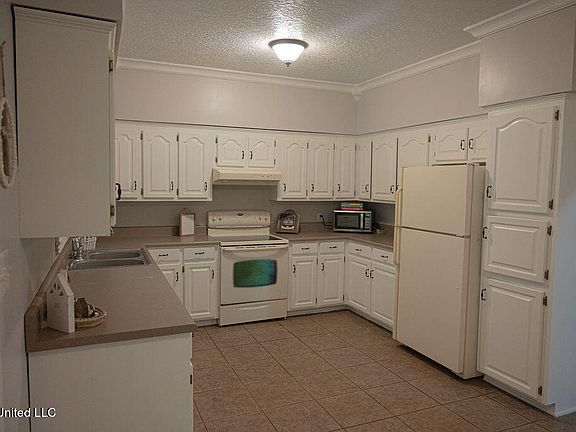 4th image of 134 Live Oak Dr