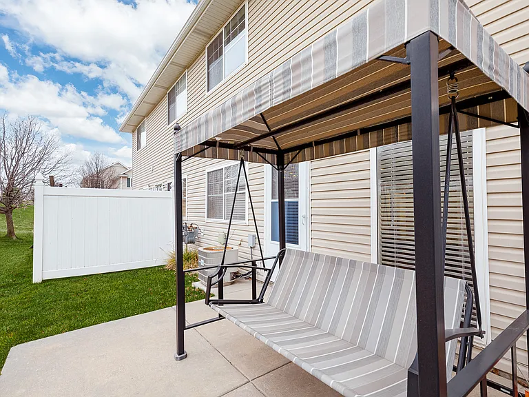 8815 Venice Ln — Photo 44