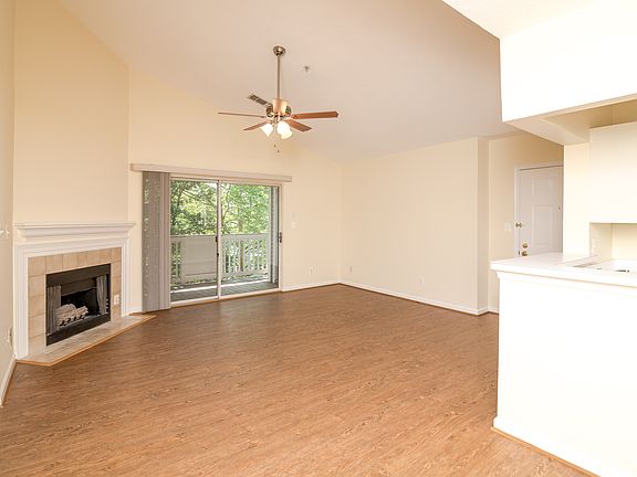 2nd image of 20322 Beechwood Terr #301