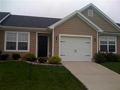 1st image of 211 Charleston Ct