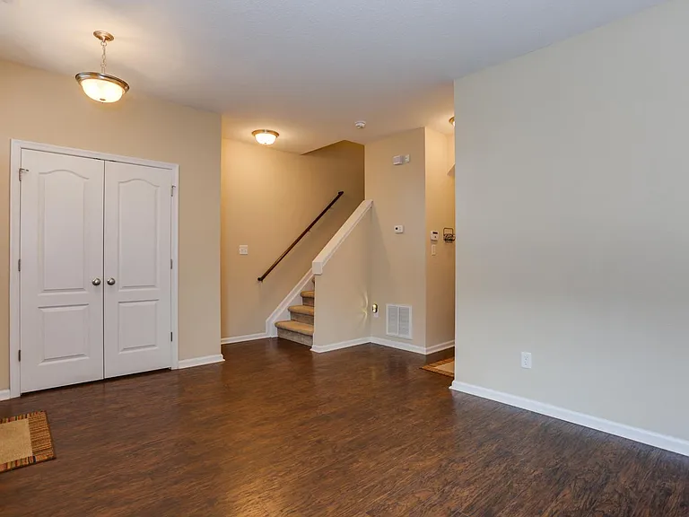 4988 Almandine Ave — Photo 3