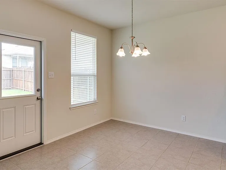 2336 Toposa Dr — Photo 10