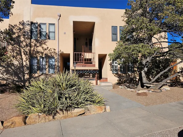 207 Camino De Los Marquez APT 2, Santa Fe, NM 87505