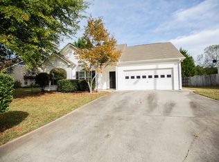 811 Hampton Way, Canton, GA 30115