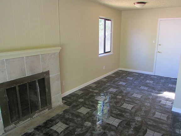 4th image of 2030 Monarch Ave