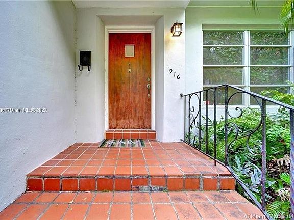 4th image of 916 Milan Ave