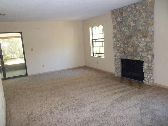 2nd image of 104 Hickory Ln