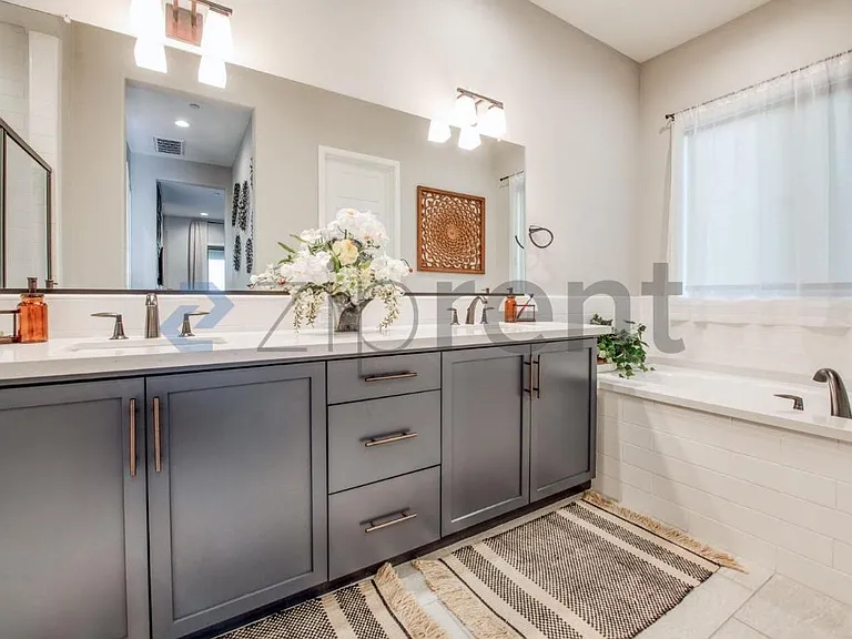 4721 Overstone Ave — Photo 17